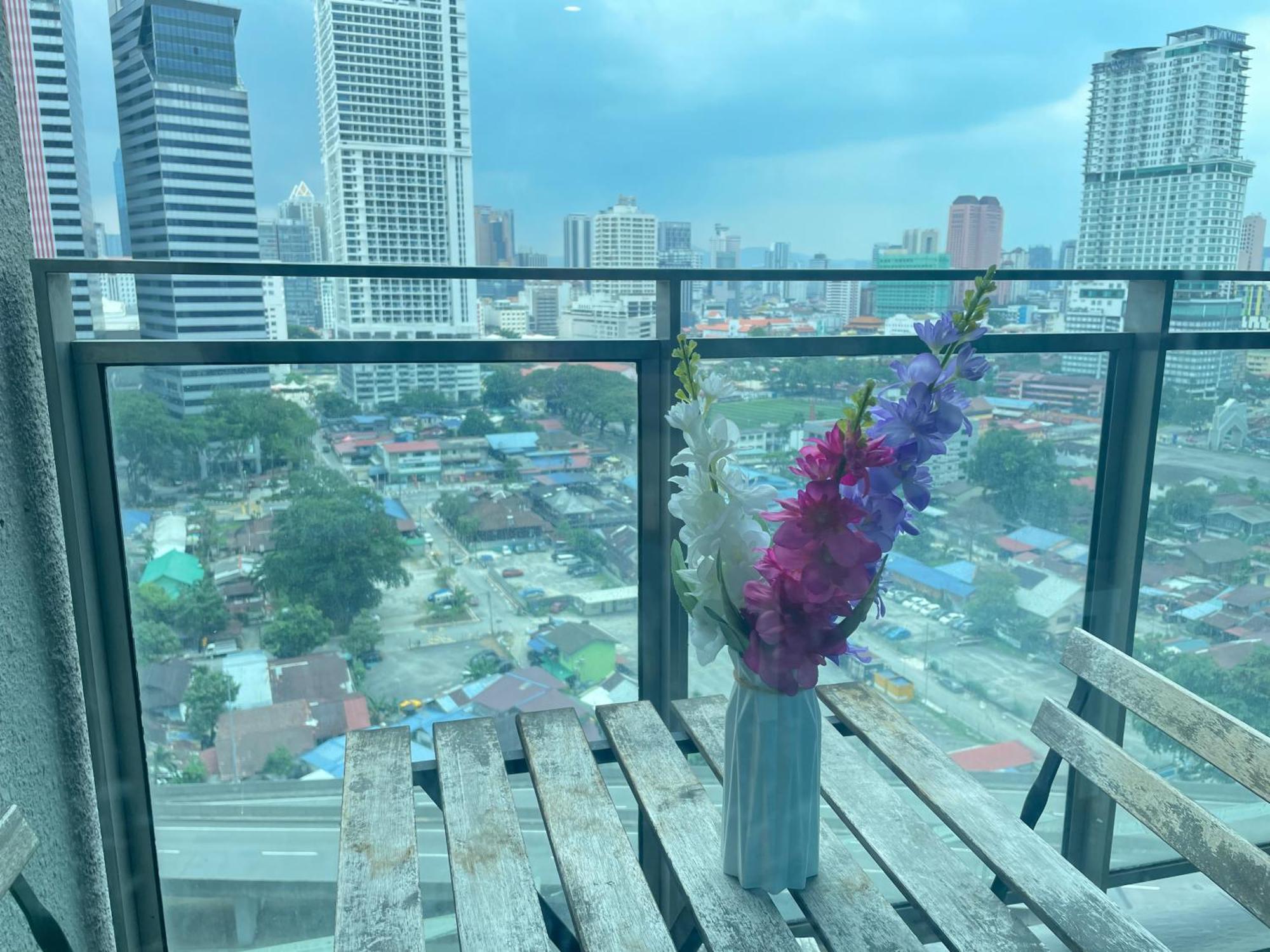 Mercu Summer Suite Klcc By Minshuku Kuala Lumpur Dış mekan fotoğraf